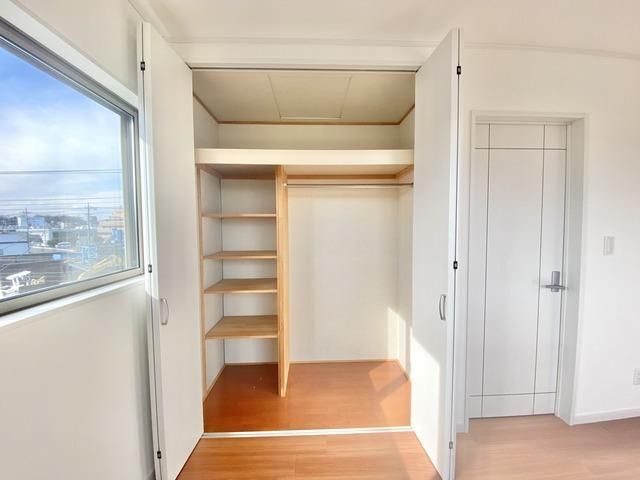 4LDK House for Sale in Kawaguchi with Built-in Garage - Thumbnail 3