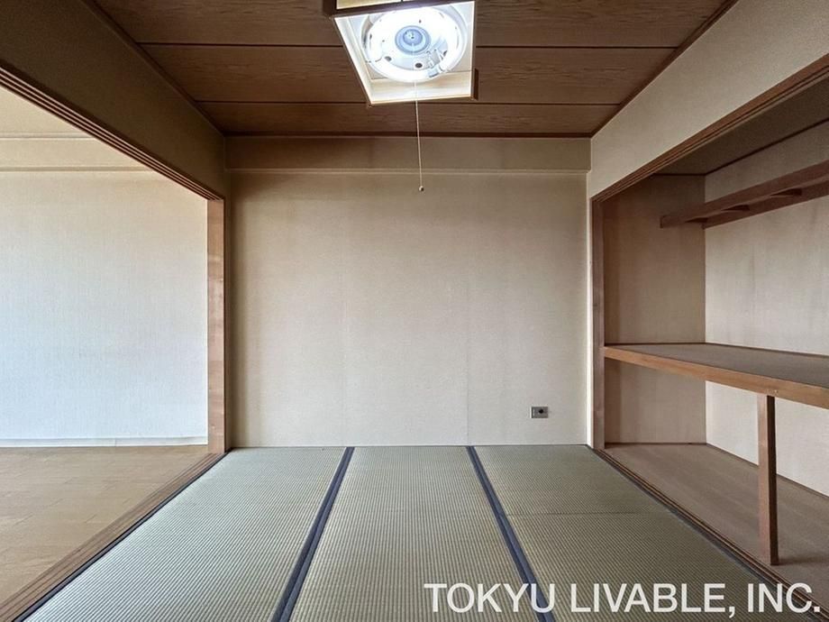 2LDK Condominium for Sale in Saitama City, Saitama Prefecture - Thumbnail 4