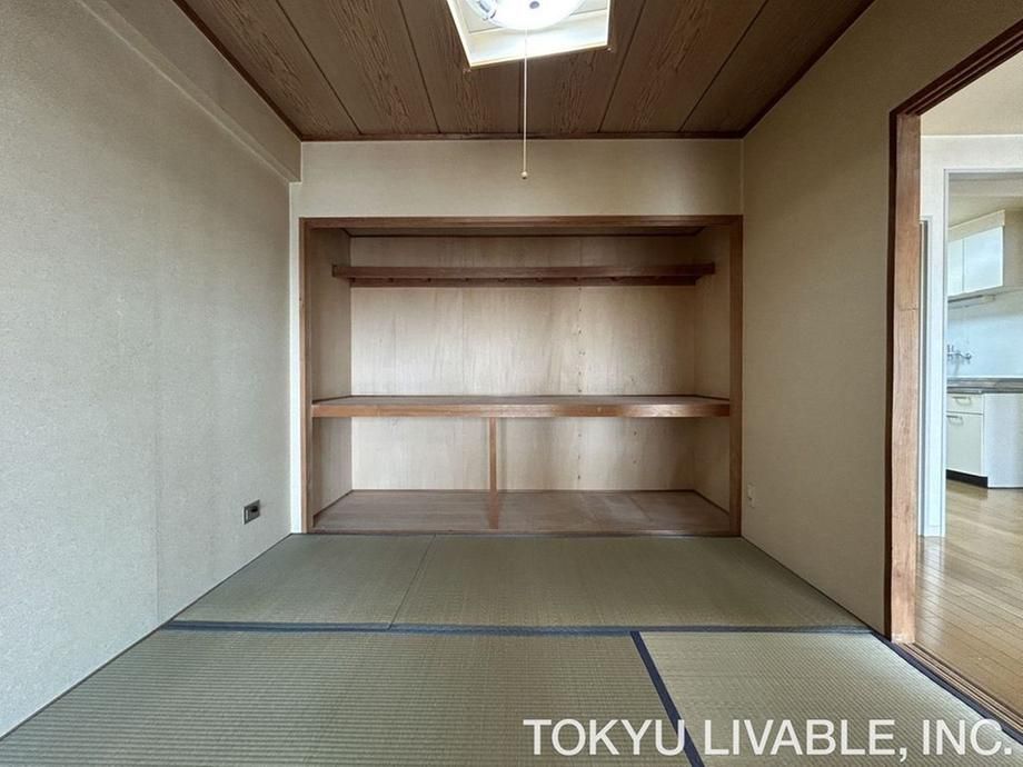 2LDK Condominium for Sale in Saitama City, Saitama Prefecture - Thumbnail 3
