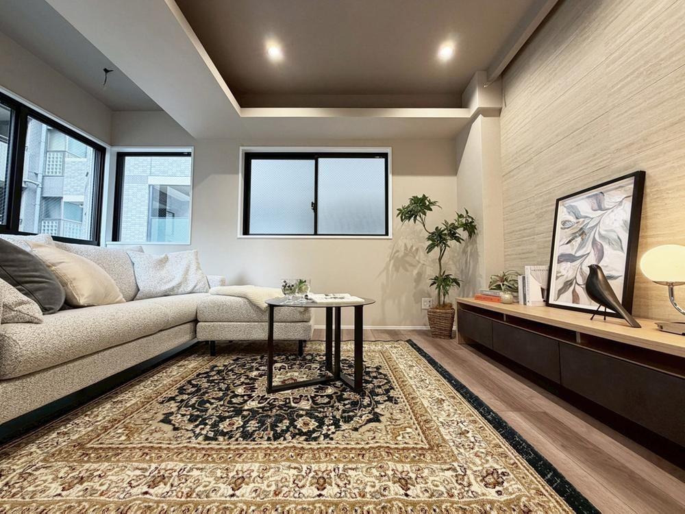Renovated 2LDK Apartment in Minato-ku near Shiba Park Station - Thumbnail 3
