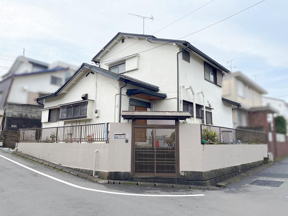 Land for Sale in Hachioji, Tokyo - Corner Lot, No Building Conditions - Image 1