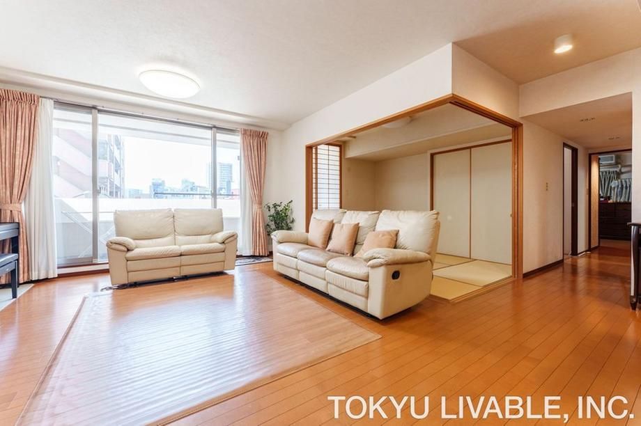 Spacious 3LDK+S Corner Apartment Near Funabashi Station, Chiba - Thumbnail 3