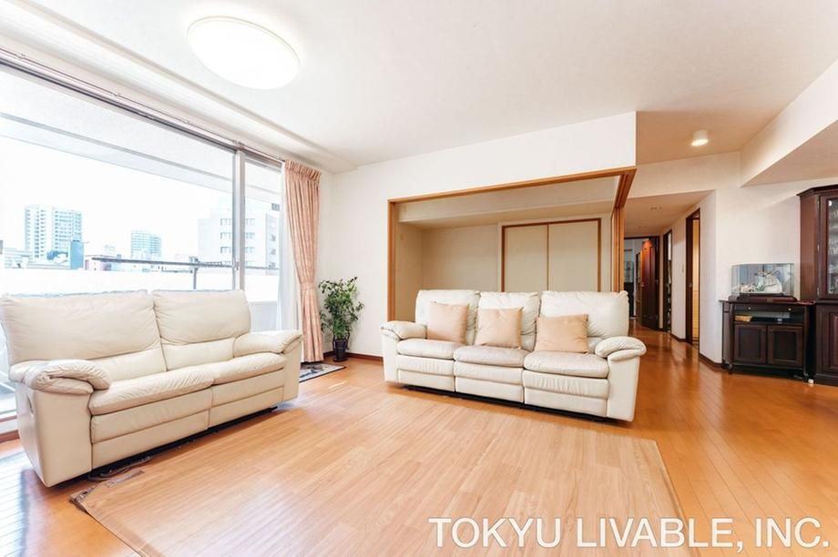 Spacious 3LDK+S Corner Apartment Near Funabashi Station, Chiba - Thumbnail 2