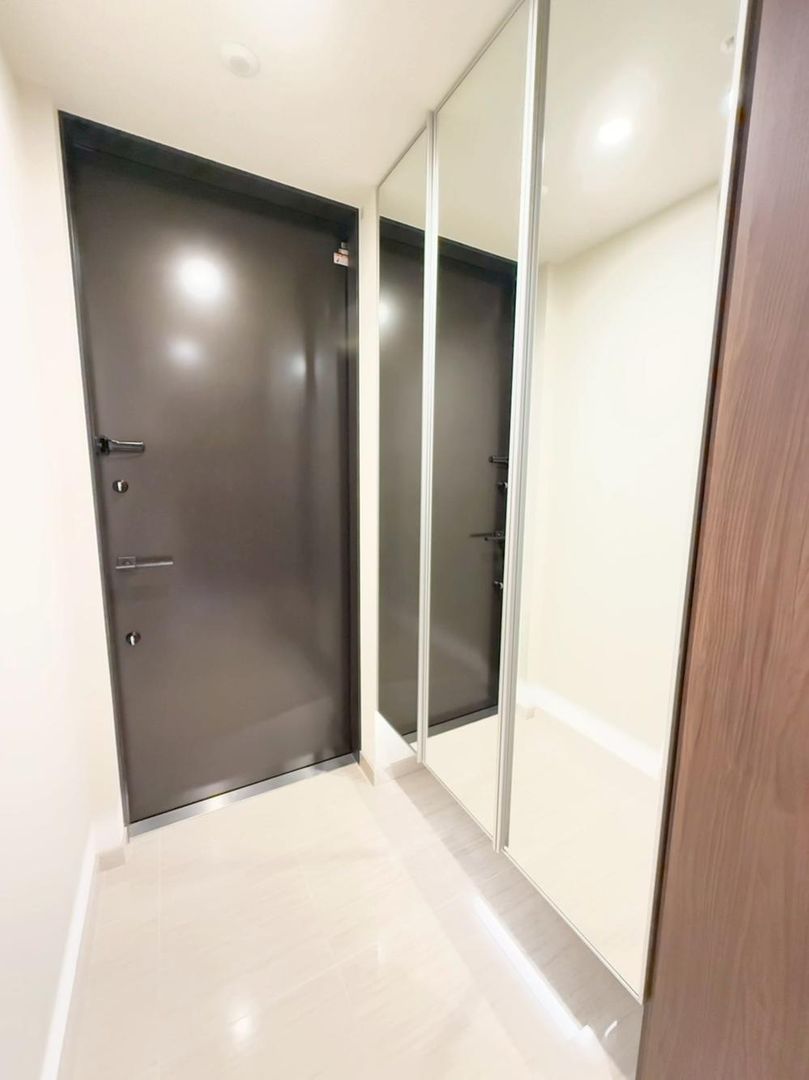 2LDK Apartment for Sale in Minato, Tokyo – 60.69 sqm - Thumbnail 2