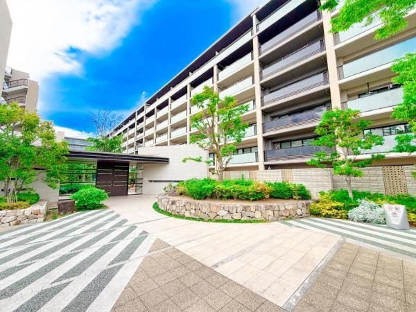 1LDK Apartment for Sale in Totsuka, Yokohama, 71.3m2 - Thumbnail 2