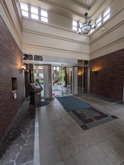 3LDK Apartment for Sale in Higashi-ku, Fukuoka City — Foyer, Higashi, Fukuoka