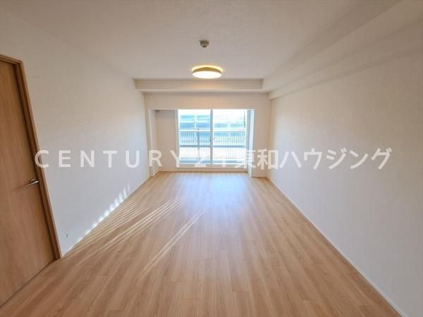 Renovated 3LDK Apartment in Funabashi, Chiba | 63.99m² - Thumbnail 4