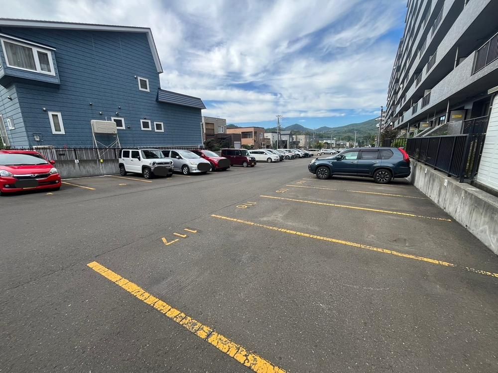 4LDK Apartment for Sale in Minami Ward, Sapporo - 87.59m2 - Thumbnail 4