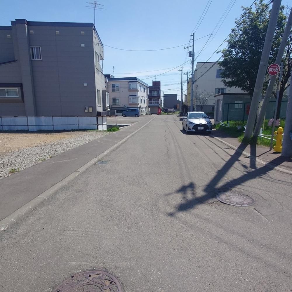 Spacious 1LDK House with Large Land in Toyohira-ku, Sapporo - Thumbnail 3