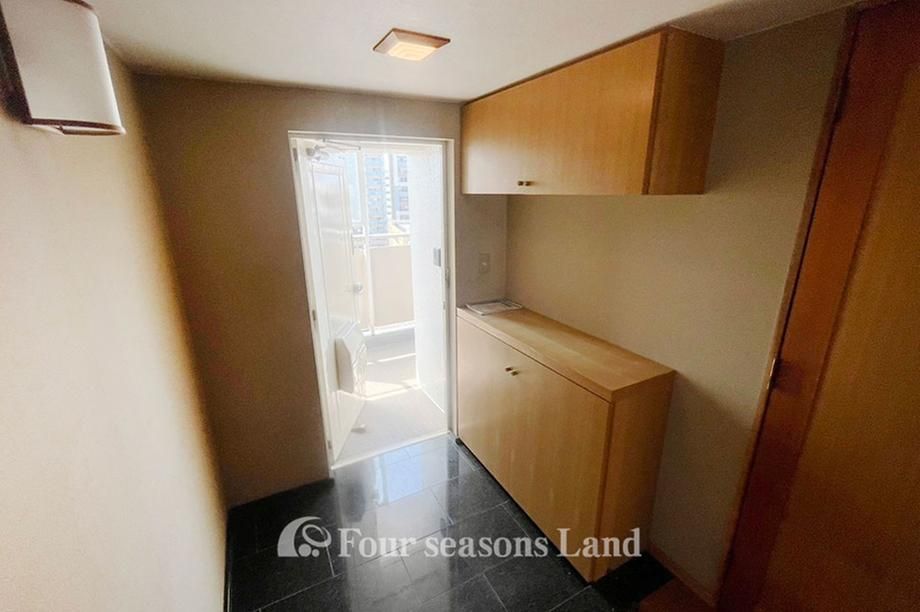 Spacious 3LDK Condo Near Hon-Atsugi Station, Kanagawa - Thumbnail 3