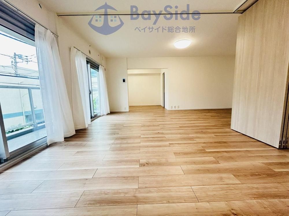 Renovated 2LDK Apartment in Kugenuma Kaigan, Fujisawa - Thumbnail 4