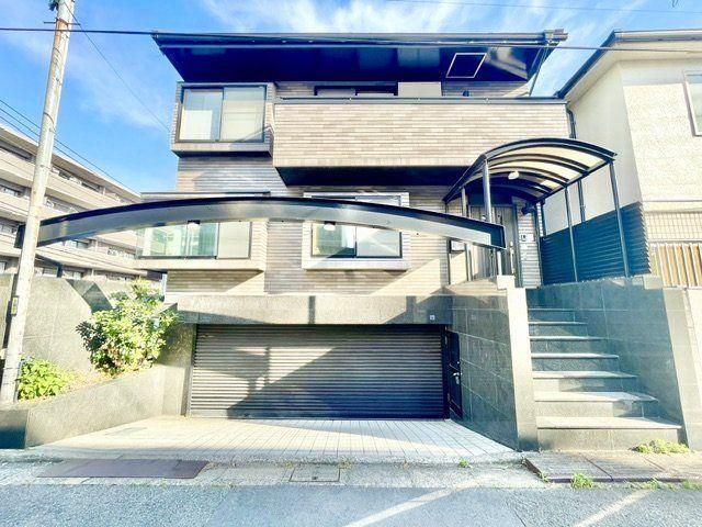 4LDK Detached House in Meguro-ku, Tokyo – 163.95m² - Thumbnail 2