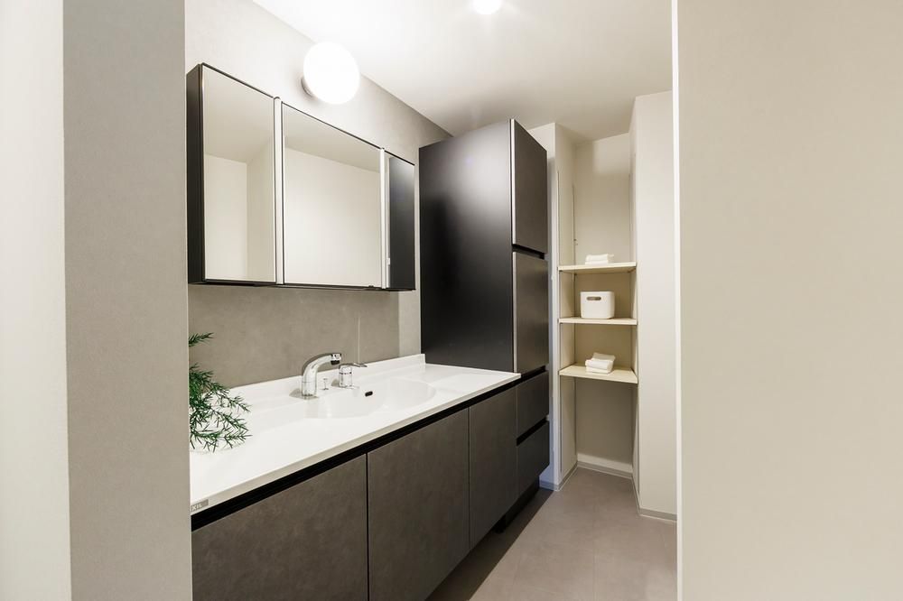 Designer Renovated 3LDK Apartment in Sapporo's Kiyota Ward - Thumbnail 4