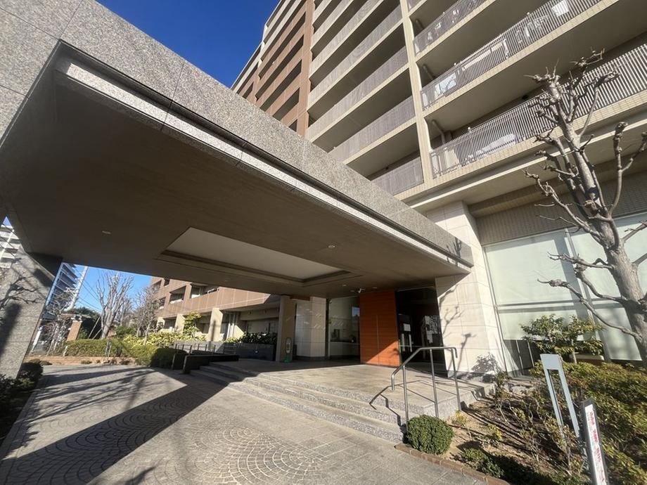 Cosmo the Parks Funabashi 4LDK Apartment for Sale in Chiba - Thumbnail 3