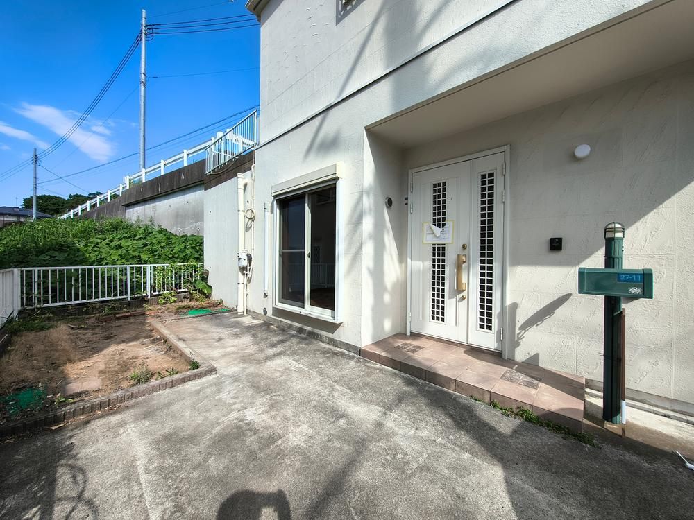 Renovated 3LDK House in Yokohama Midori Ward with Parking - Thumbnail 2