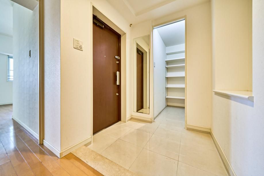 Landoule Kurume Central Stage 3LDK Apartment for Sale - Thumbnail 2