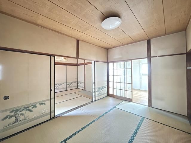 5DK House for Sale in Chuo-ku, Saitama City - 146m2 Land - Thumbnail 3
