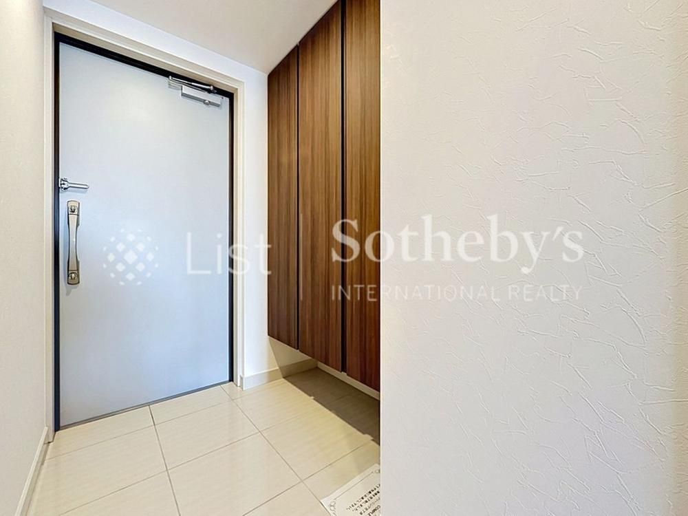 3LDK Apartment for Sale in Kanagawa-ku, Yokohama - Thumbnail 2