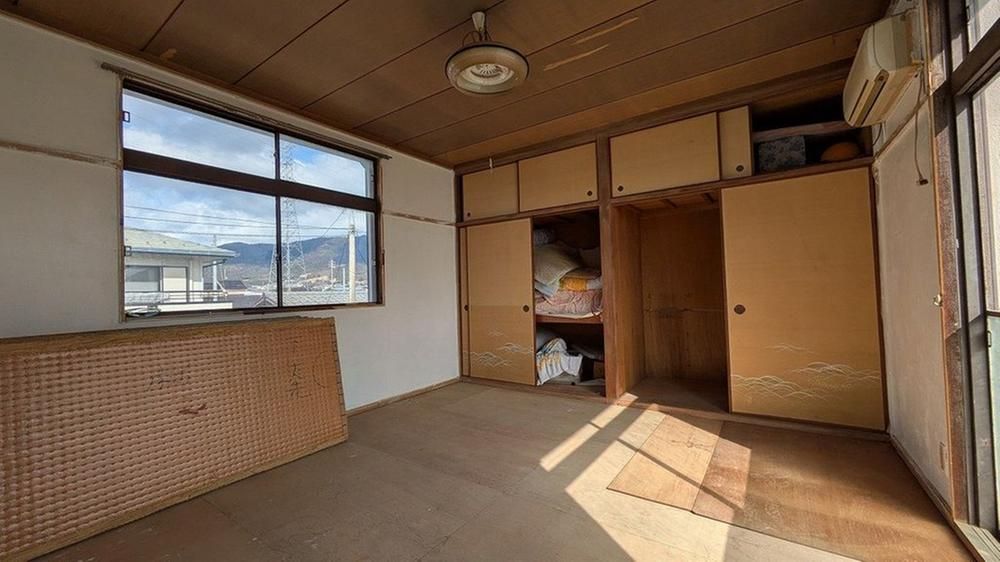 Resale 5DK House in Hofu City, Yamaguchi - 2.28 Million Yen - Thumbnail 3