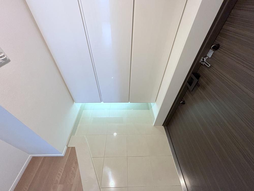 3LDK Apartment for Sale Near Isogo Station, Yokohama - Thumbnail 4
