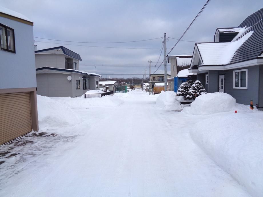 Spacious 3LDK+S House on Corner Lot in Abashiri, Hokkaido - Thumbnail 2