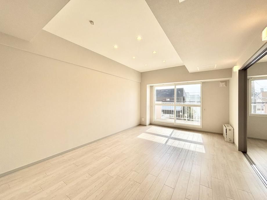 Renovated 3LDK Apartment for Sale in Sapporo's Kiyota Ward - Thumbnail 2