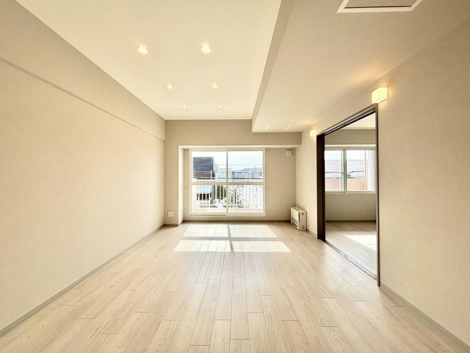 Renovated 3LDK Apartment for Sale in Sapporo's Kiyota Ward - Thumbnail 4