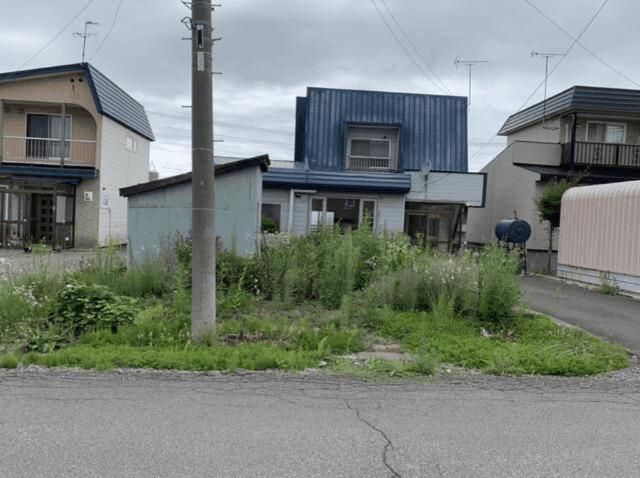 3LDK House on Large Corner Lot in Fukagawa, Hokkaido - Thumbnail 3