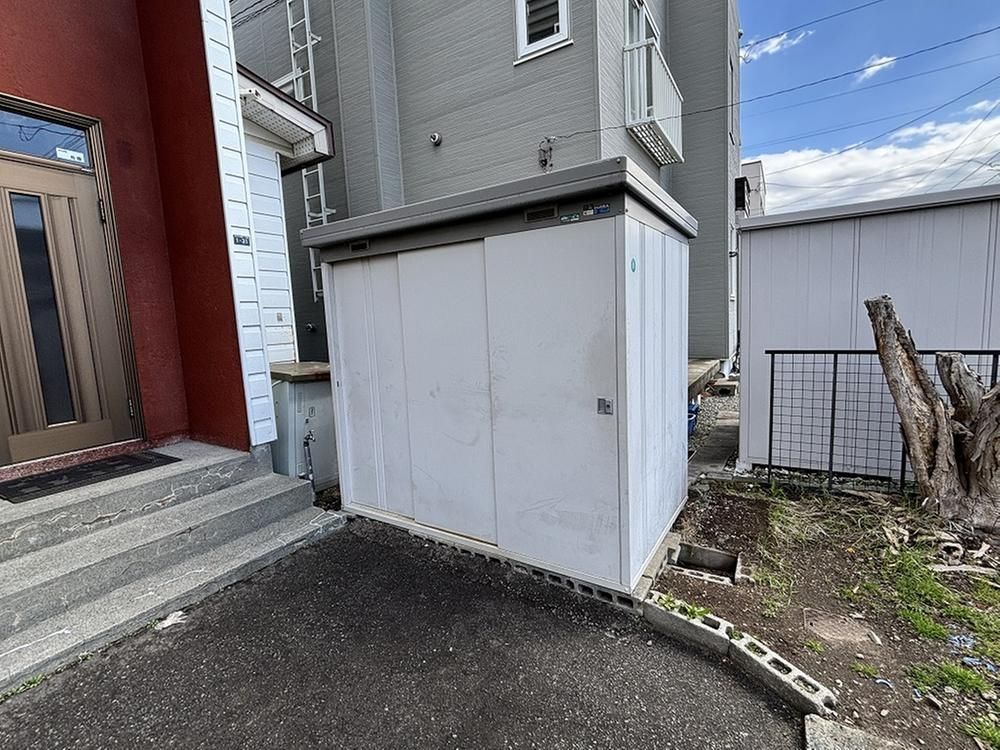 6LDK House for Sale in Shiroishi-ku, Sapporo - 224m2 Land - Thumbnail 3