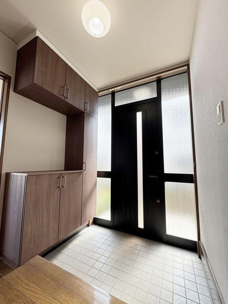 Renovated 4LDK House in Ryugasaki, Ibaraki - 125m² - Thumbnail 2