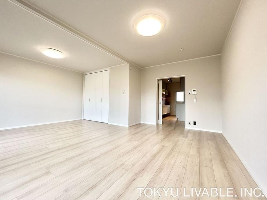 Renovated 2LDK Apartment 68.3m2 in Miyamae-ku Kawasaki - Thumbnail 4