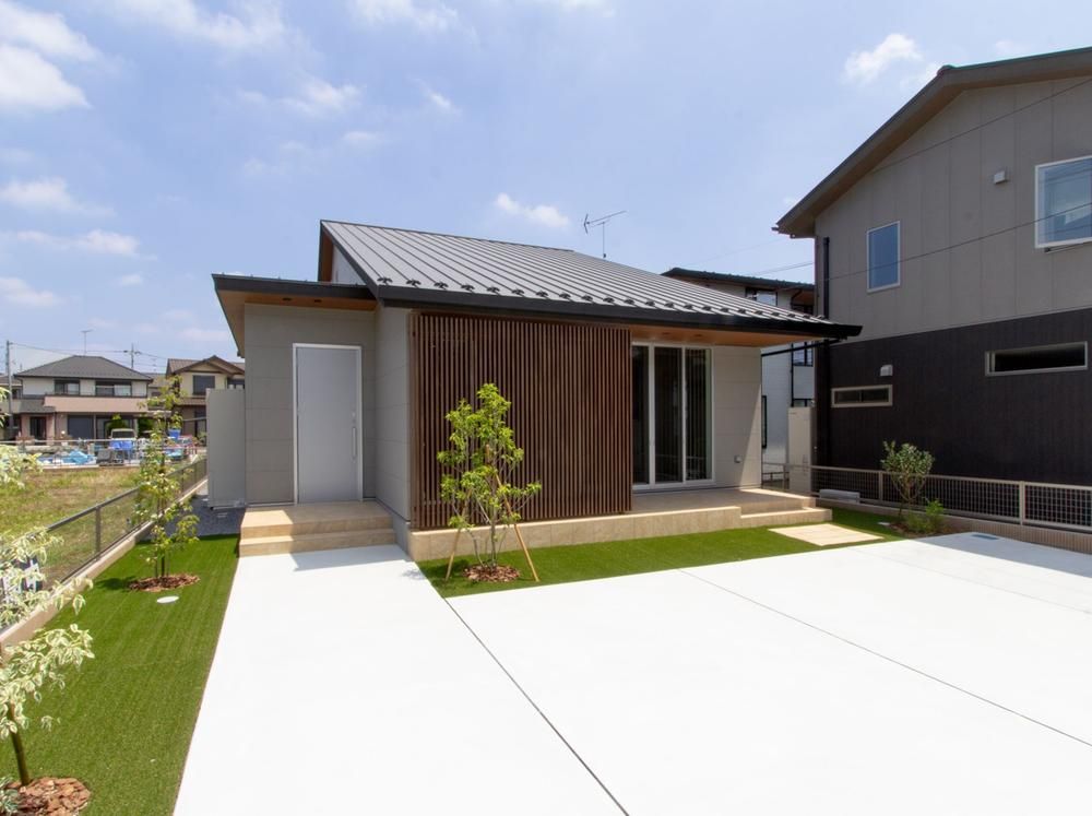 Land for Sale in Koga City, Ibaraki - 198m² - Image 1