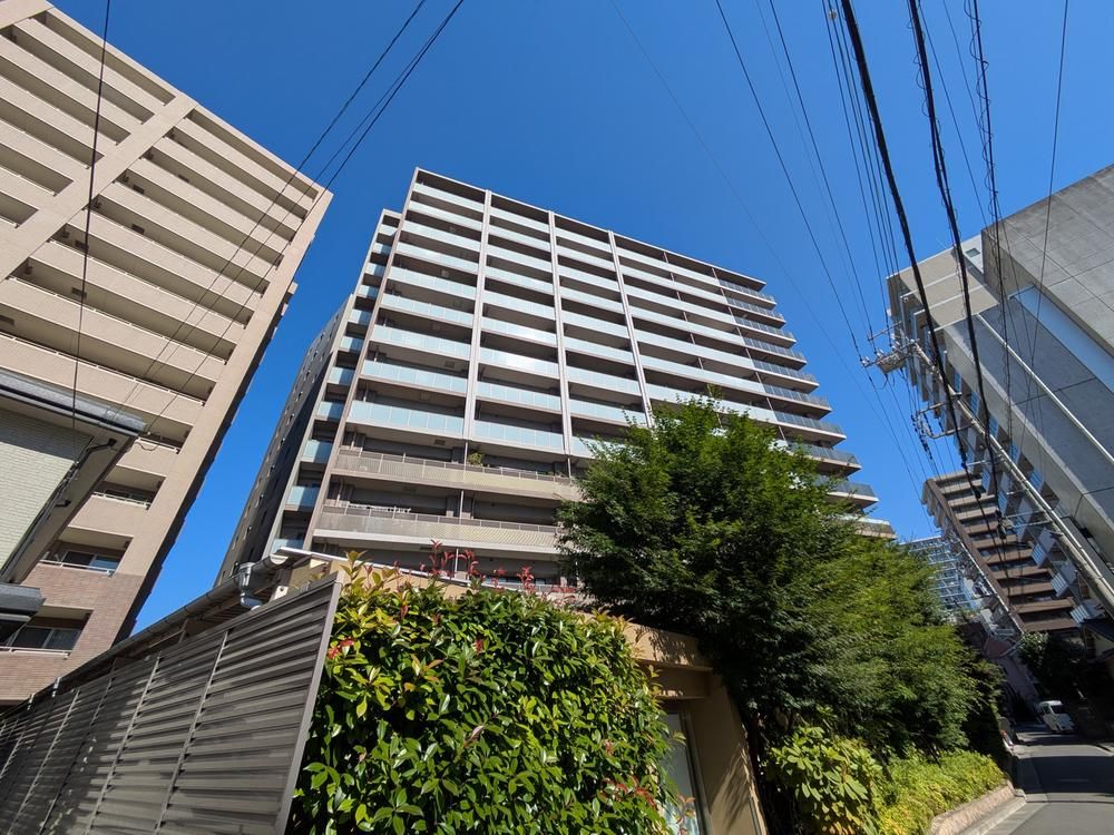 3LDK Apartment for Sale in Urawa-ku, Saitama - 69.28m² - Thumbnail 3