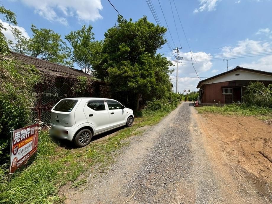 Land for Sale in Koga, Ibaraki – 1,476m² Plot with Well - Thumbnail 2