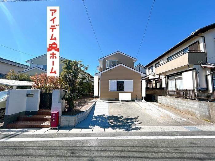 3LDK Detached House in Hamamatsu with 181.98 sqm Land - Thumbnail 2