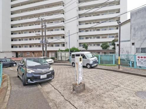 Studio Apartment for Sale in Minami-ku, Saitama City - Thumbnail 2
