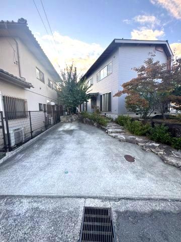 Spacious 4LDK+S House in Nagano with 97 Tsubo Land - Thumbnail 3