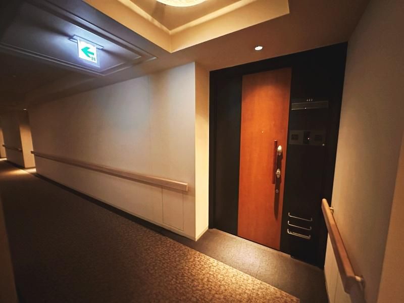 2LDK Apartment for Sale in Minato-ku, Tokyo - 159,000,000 Yen - Thumbnail 3