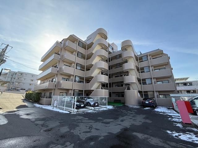 Renovated 4LDK Apartment in Aoba Ward, Sendai - Thumbnail 3