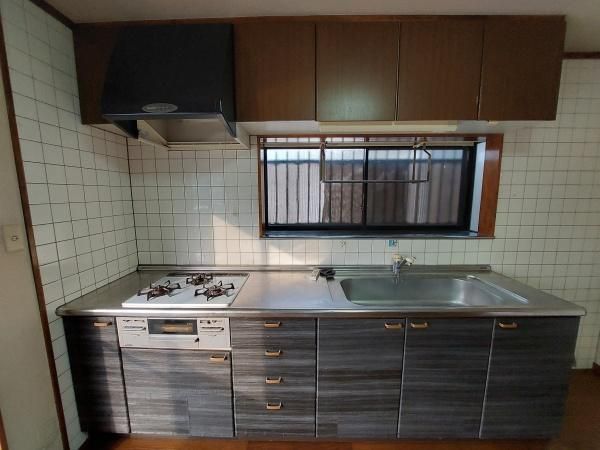 5LDK House for Sale in Karatsu, Saga - 112.81m2 - Thumbnail 4