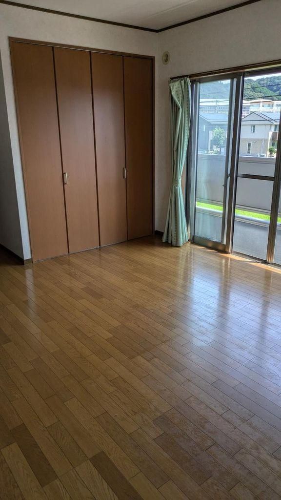 Spacious 5LDK House for Sale in Kochi City, Kochi Prefecture - Thumbnail 4
