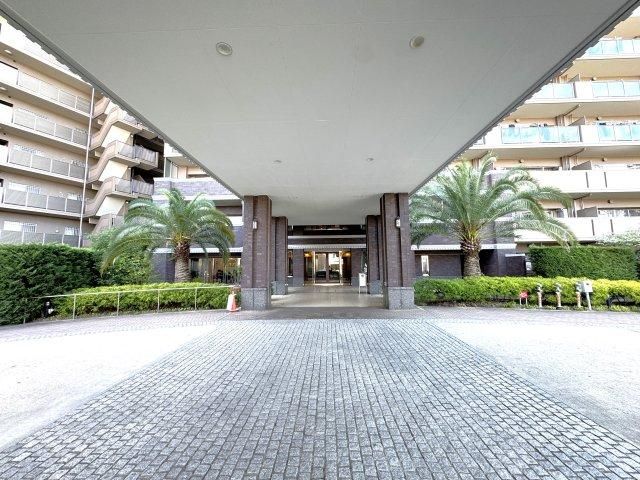 Island Grace 3LDK Apartment for Sale in Kawasaki, Kanagawa - Thumbnail 2