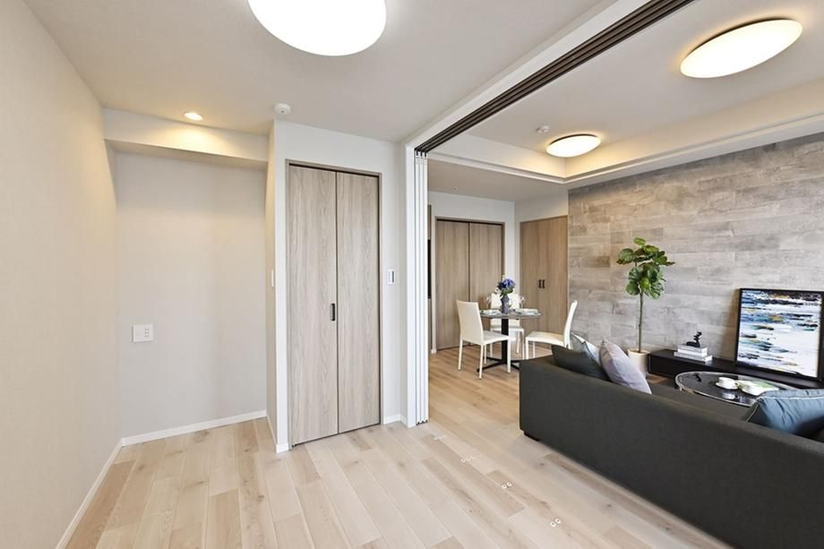 3LDK Ocean View Apartment for Sale in Yokohama Kanagawa - Thumbnail 3
