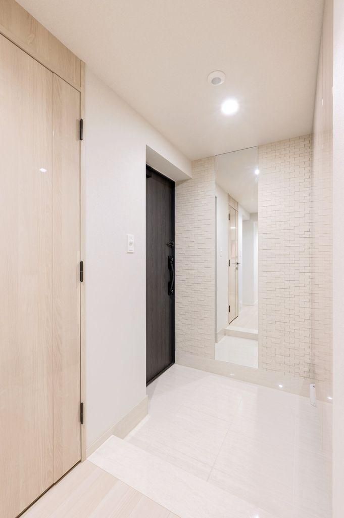Park Homes Nihonbashi Honcho 3LDK Apartment for Sale in Chuo Tokyo - Thumbnail 2