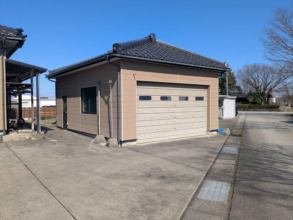 5LDK Single-Story House for Sale in Namerikawa, Toyama - Thumbnail 2