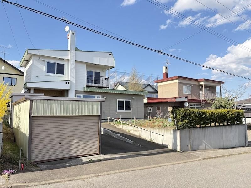 Renovated 4LDK House for Sale in Kitami, Hokkaido - Thumbnail 2