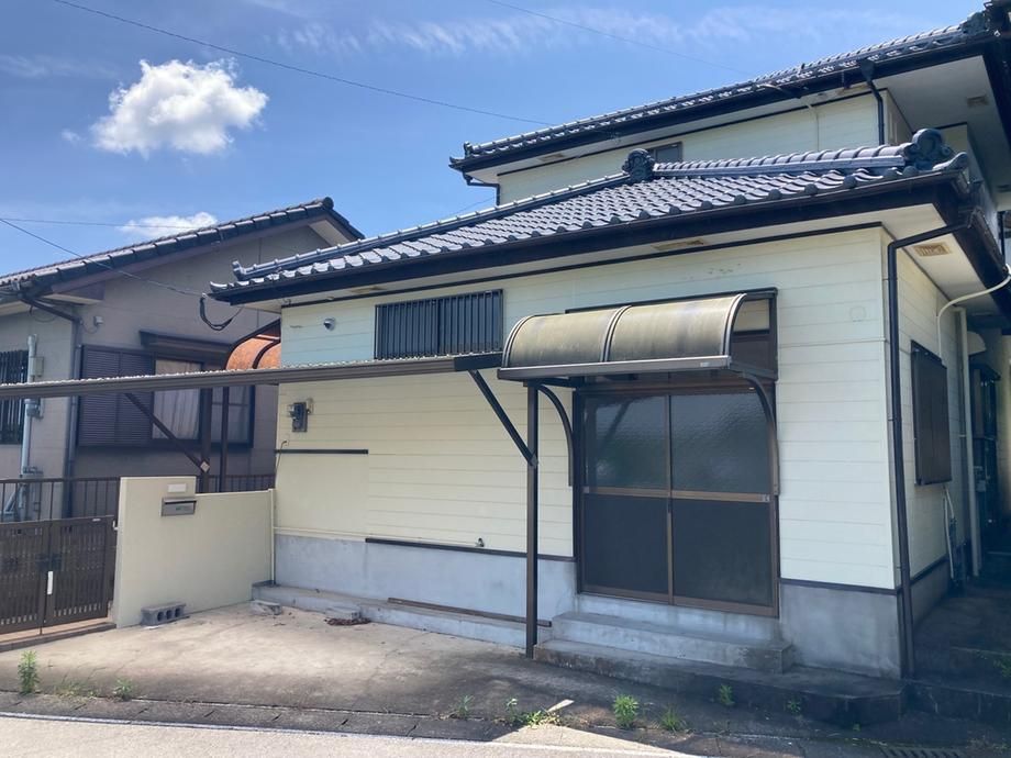 4DK Detached House for Sale in Takaoka-cho, Miyazaki City - 125.86 sqm - Thumbnail 2
