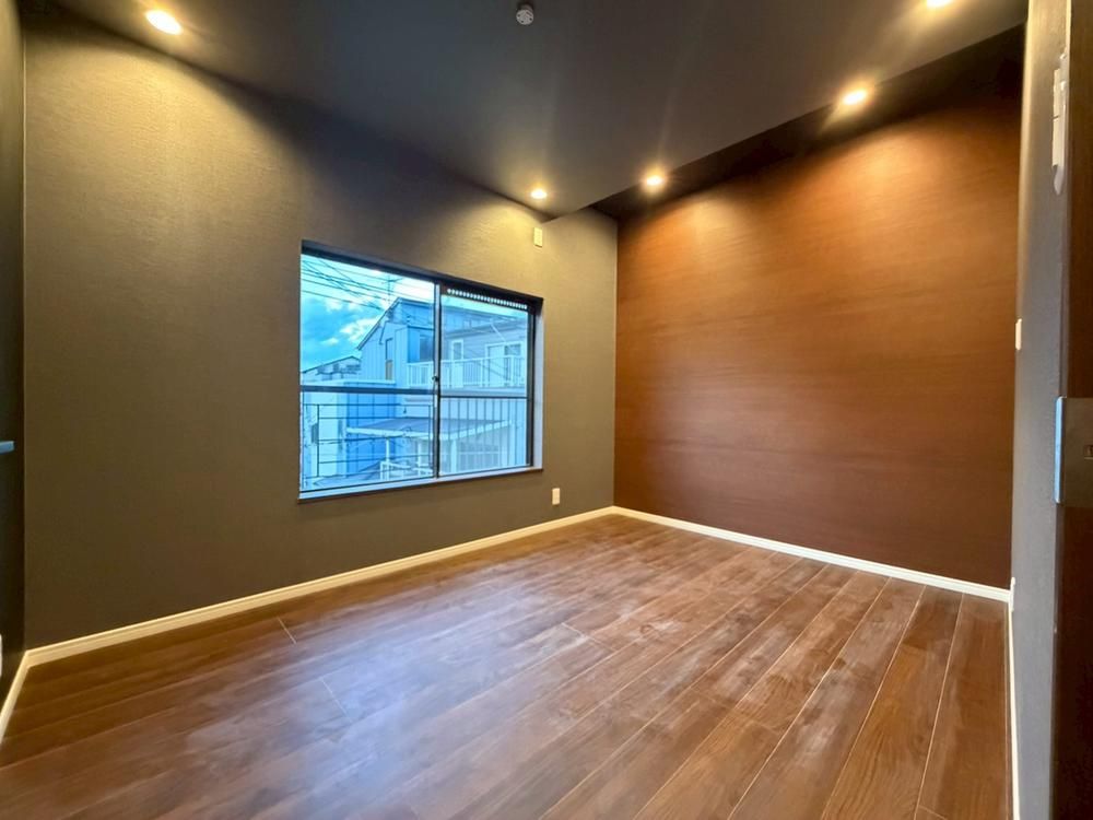 Renovated 3LDK Townhouse Near Aramoto Station, Higashiosaka - Thumbnail 4
