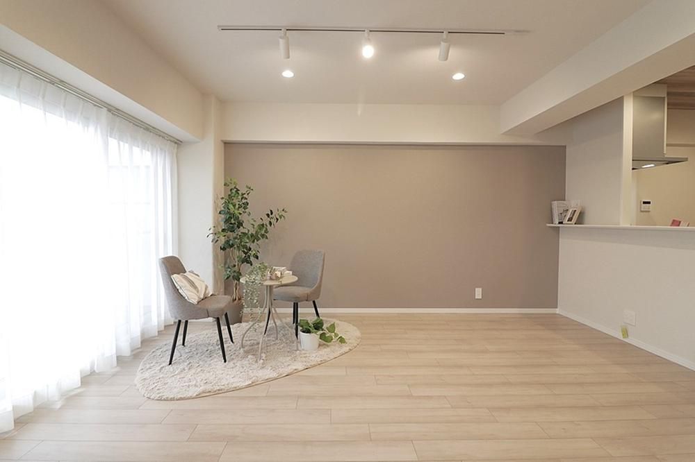 Renovated 3LDK Apartment in Hirakata, Osaka Near Kōzenji Station - Thumbnail 4