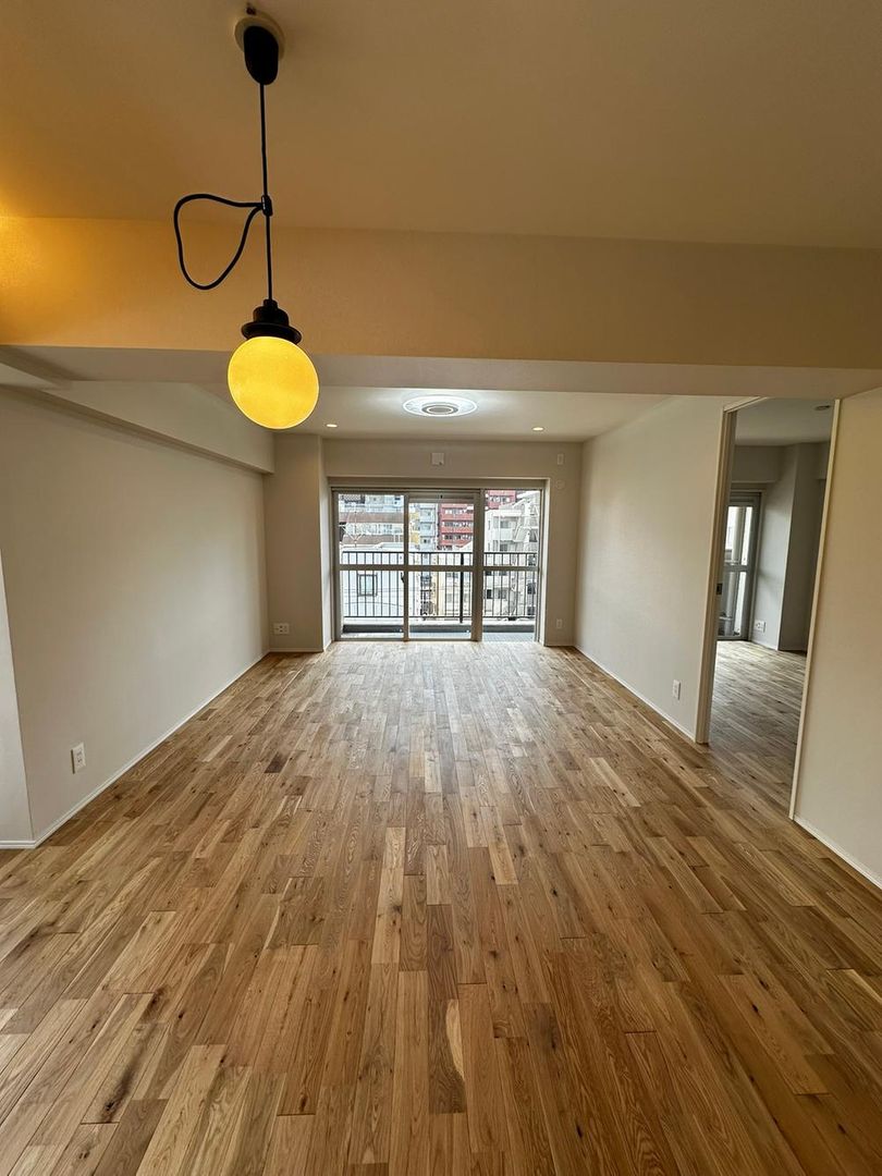 Renovated 3LDK Apartment for Sale in Yokohama Nishi Ward - Thumbnail 4